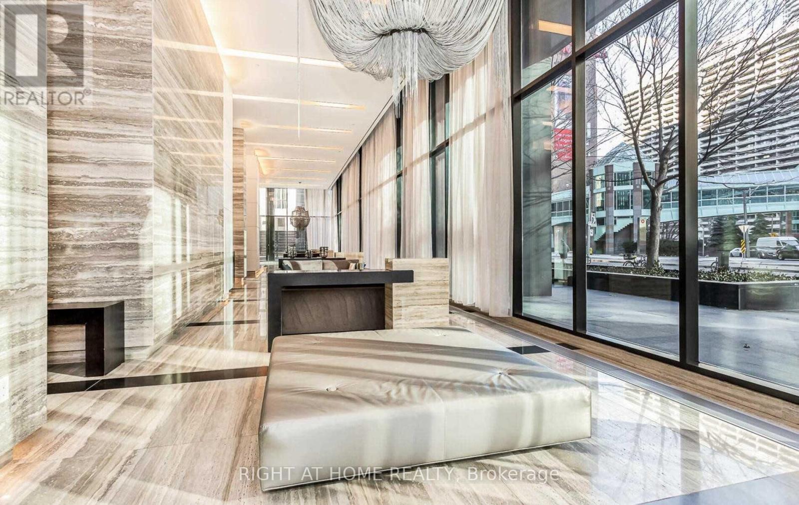 1702 - 110 Charles Street E, Toronto, Ontario M4Y 1T5 - Photo 6 - C13574598
