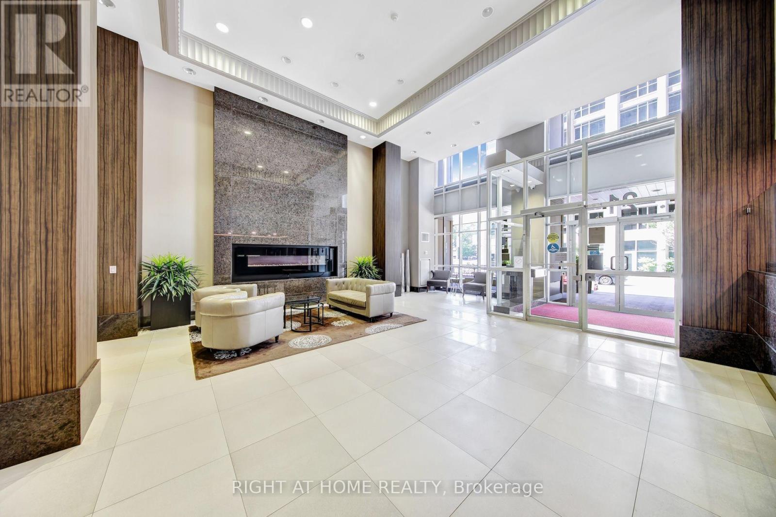 2409 - 21 Grand Magazine Street S, Toronto (Niagara), Ontario  M5V 1B5 - Photo 4 - C13574604