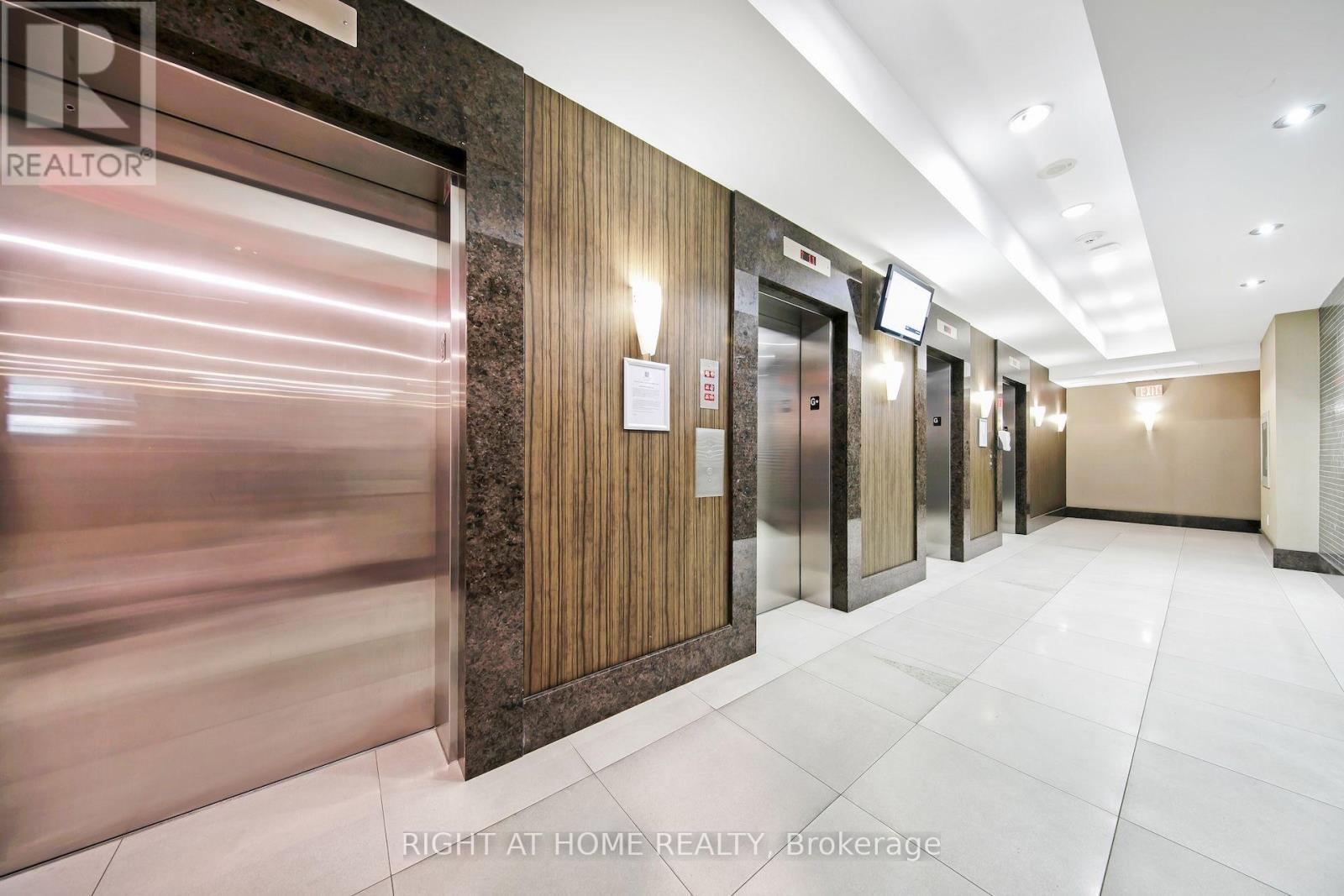 2409 - 21 Grand Magazine Street S, Toronto (Niagara), Ontario  M5V 1B5 - Photo 5 - C13574604