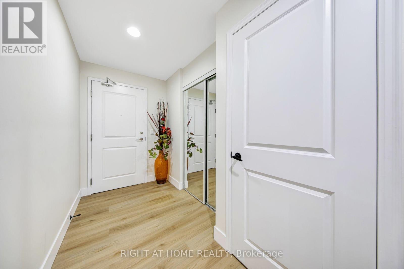 2409 - 21 Grand Magazine Street S, Toronto (Niagara), Ontario  M5V 1B5 - Photo 8 - C13574604