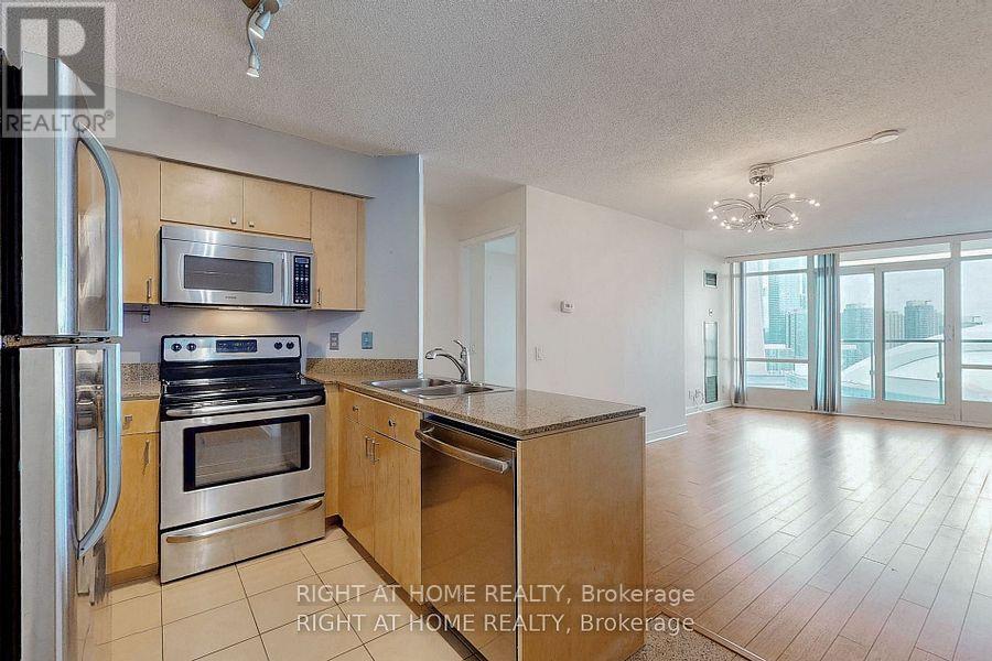 2808 - 373 Front Street W, Toronto (Waterfront Communities), Ontario  M5V 3R7 - Photo 10 - C13574660