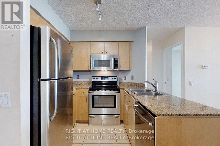 2808 - 373 Front Street W, Toronto (Waterfront Communities), Ontario  M5V 3R7 - Photo 11 - C13574660