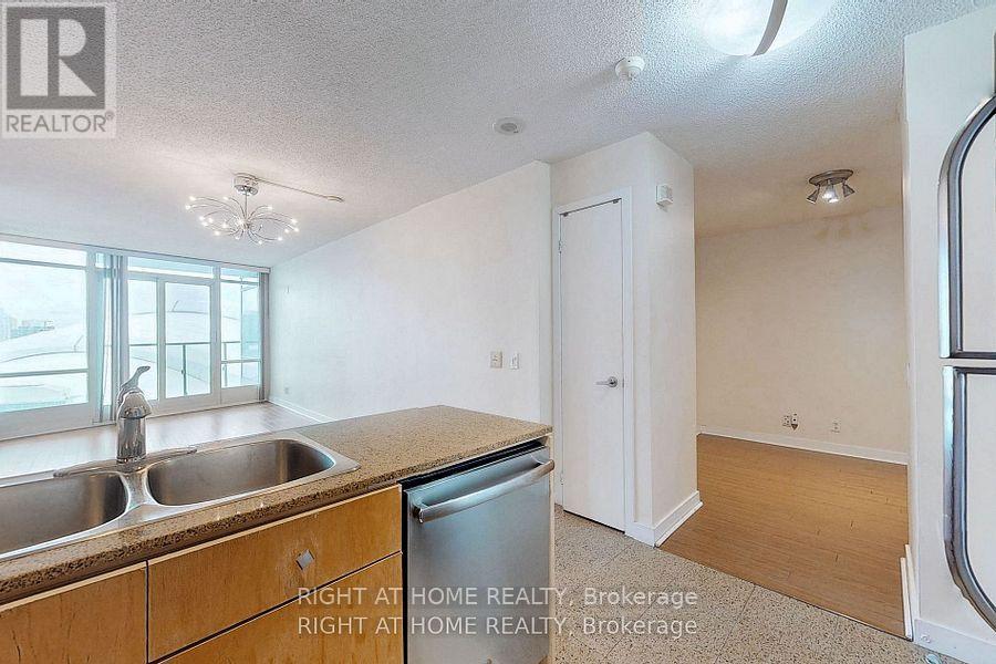 2808 - 373 Front Street W, Toronto (Waterfront Communities), Ontario  M5V 3R7 - Photo 12 - C13574660