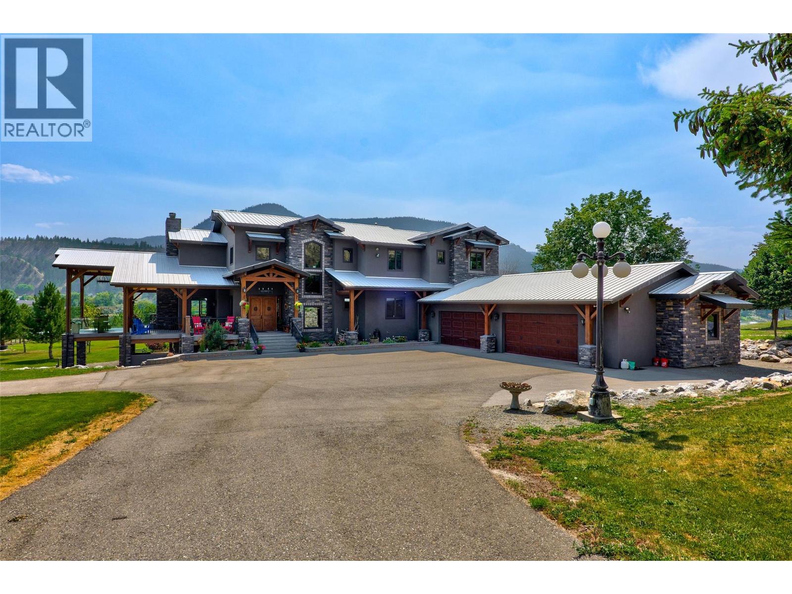 1918 SHUSWAP Road E