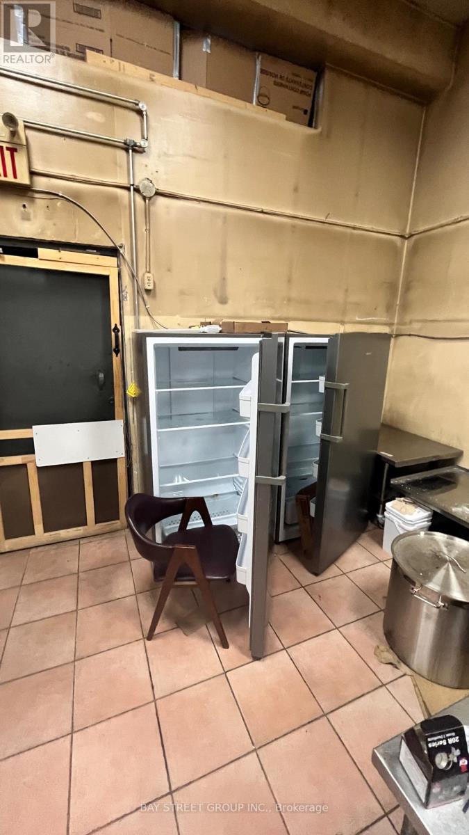 Unit 4 - 72 Steeles Avenue W, Vaughan (Crestwood-Springfarm-Yorkhill), Ontario  L4J 1A1 - Photo 12 - N13574608