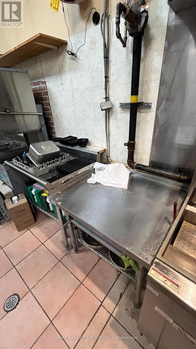 Unit 4 - 72 Steeles Avenue W, Vaughan (Crestwood-Springfarm-Yorkhill), Ontario  L4J 1A1 - Photo 26 - N13574608