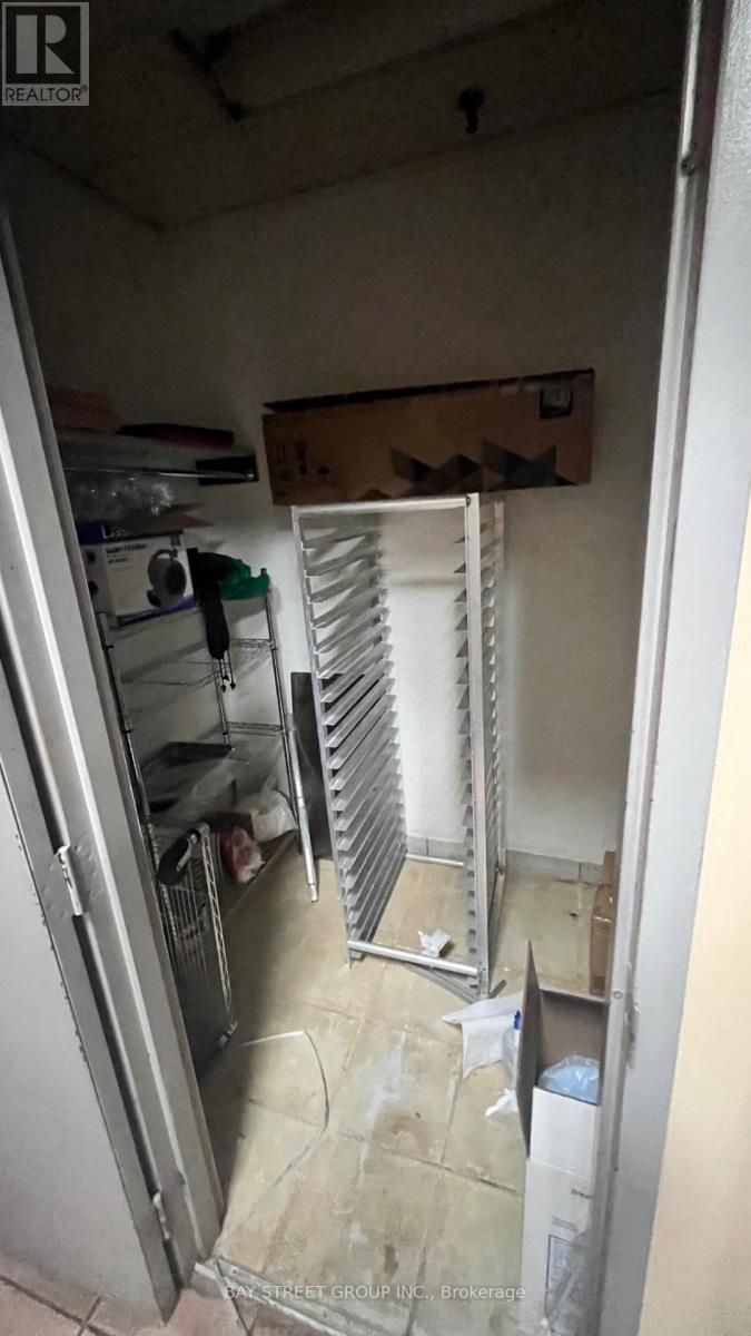Unit 4 - 72 Steeles Avenue W, Vaughan (Crestwood-Springfarm-Yorkhill), Ontario  L4J 1A1 - Photo 7 - N13574608