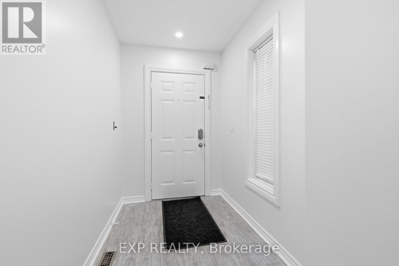 1015 Borden Lane, Milton (De Dempsey), Ontario  L9T 5N9 - Photo 3 - W13574612
