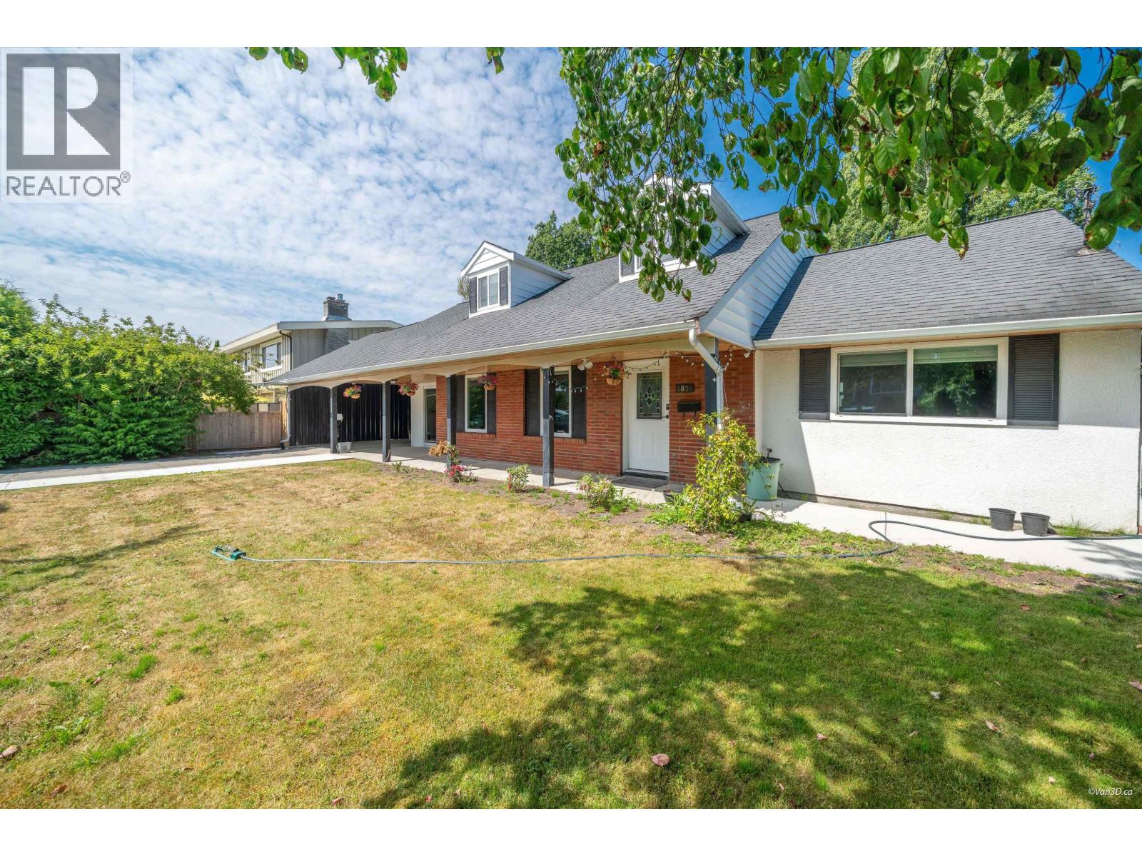 5835 Crescent Drive, Delta, British Columbia  V4K 2E7 - Photo 1 - R3147299