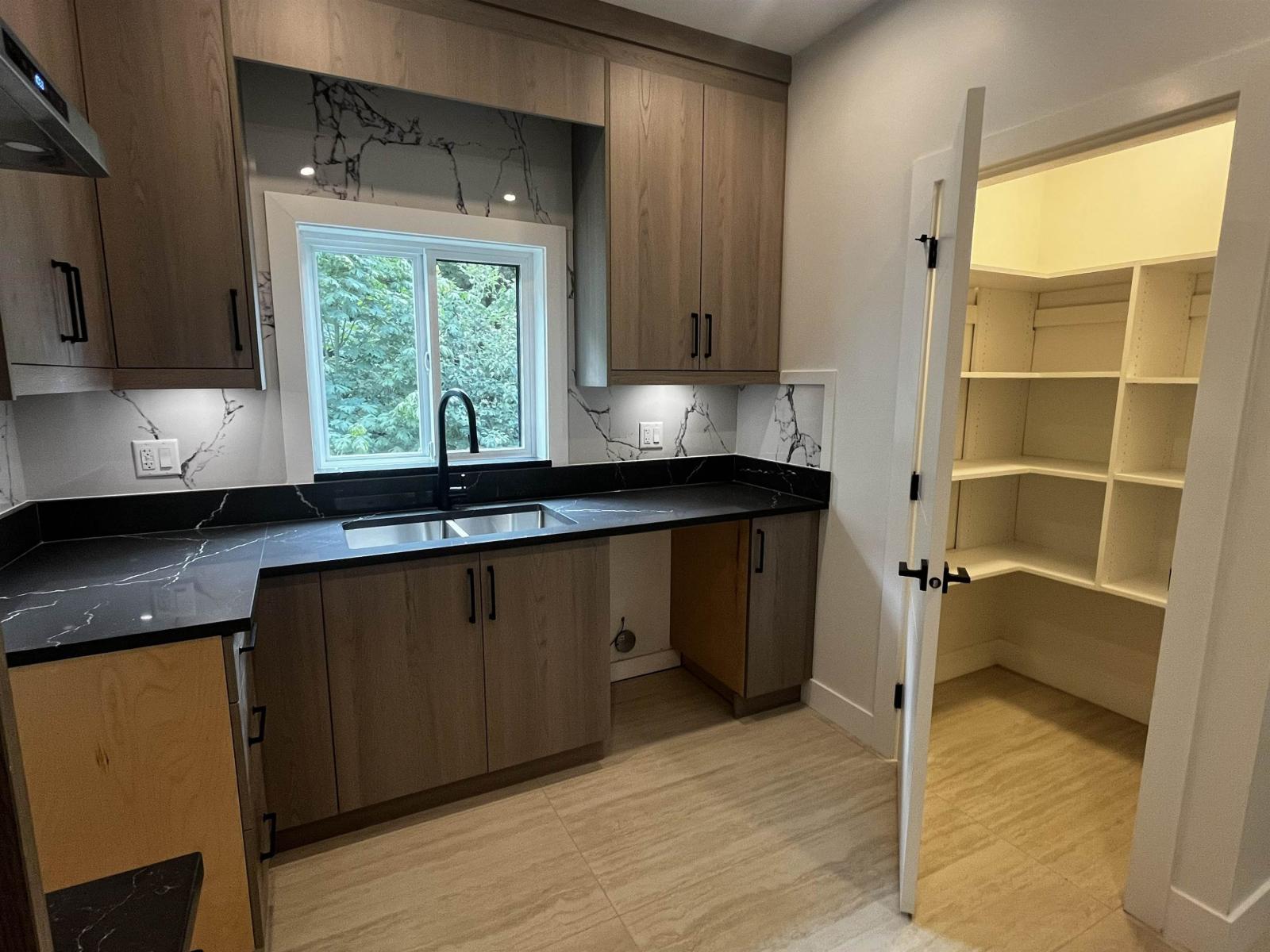 8447 FOREST GATE DRIVE|Eastern Hillsides — photo 15