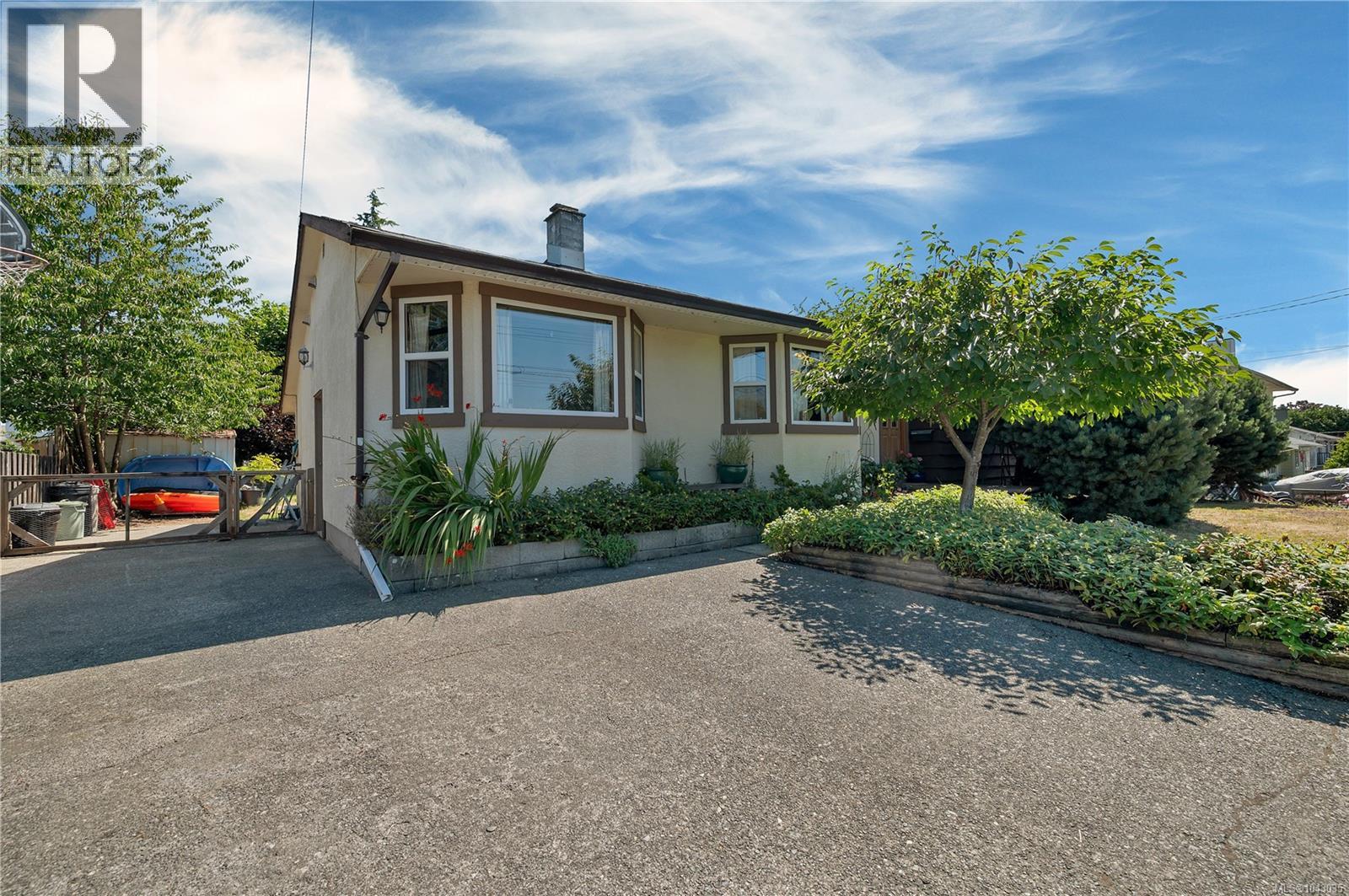 885 Shellbourne Blvd, Campbell River, British Columbia  V9W 4Z7 - Photo 2 - 1043035