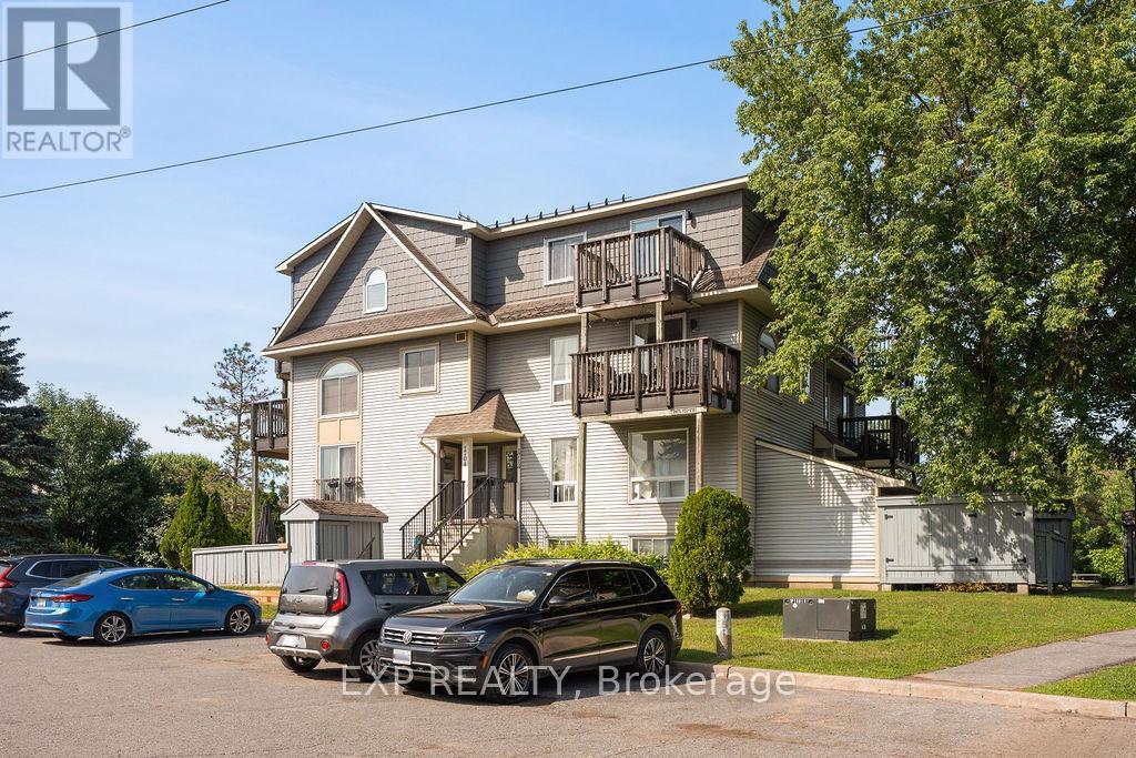 Unit #56 - 1704 Tanguay Court, Ottawa, Ontario  K2L 3X8 - Photo 2 - X13574774