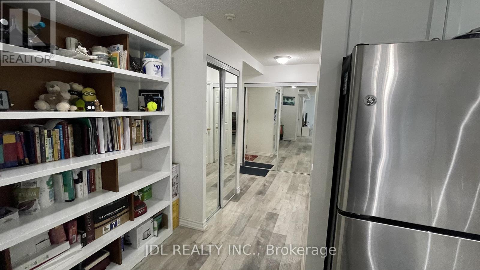 310 - 761 Bay Street, Toronto (Bay Street Corridor), Ontario  M5G 2R2 - Photo 5 - C13574736