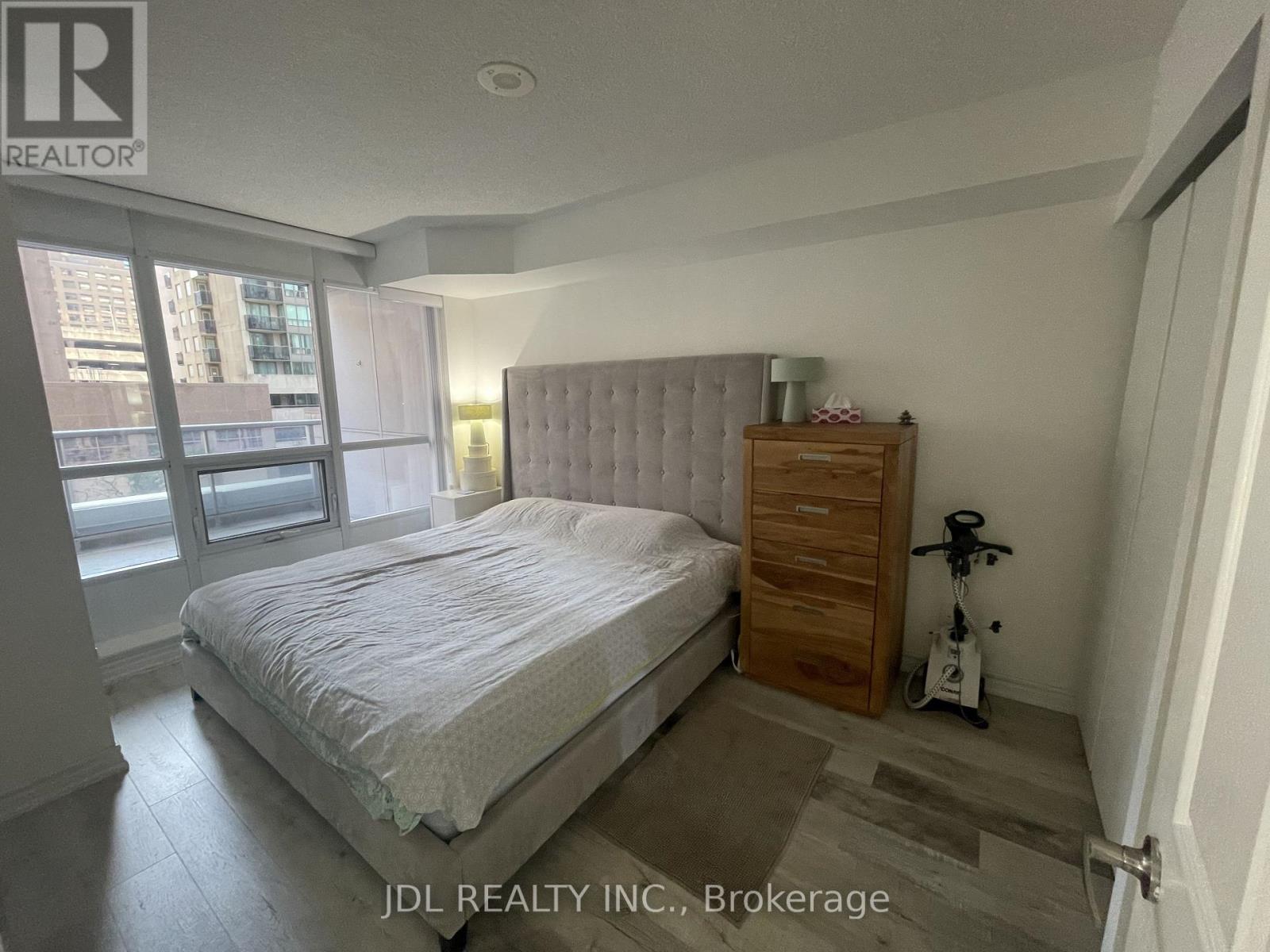 310 - 761 Bay Street, Toronto (Bay Street Corridor), Ontario  M5G 2R2 - Photo 8 - C13574736