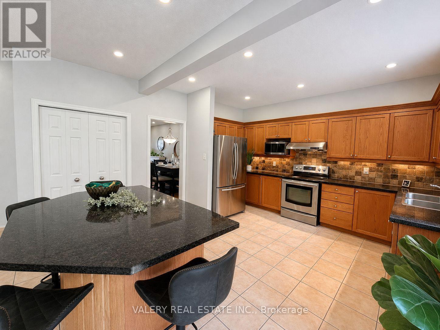 70 Doonmills Drive, Kitchener, Ontario  N2P 2X3 - Photo 40 - X13563812