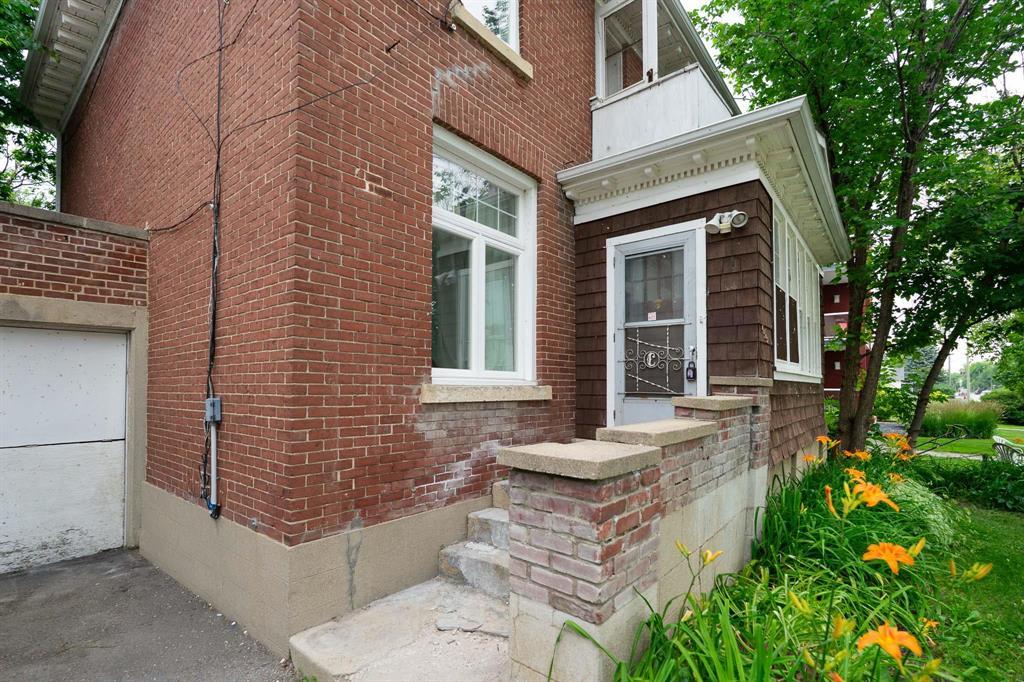 455 Des Meurons Street, Winnipeg, Manitoba  R2H 2P3 - Photo 1 - 202612884