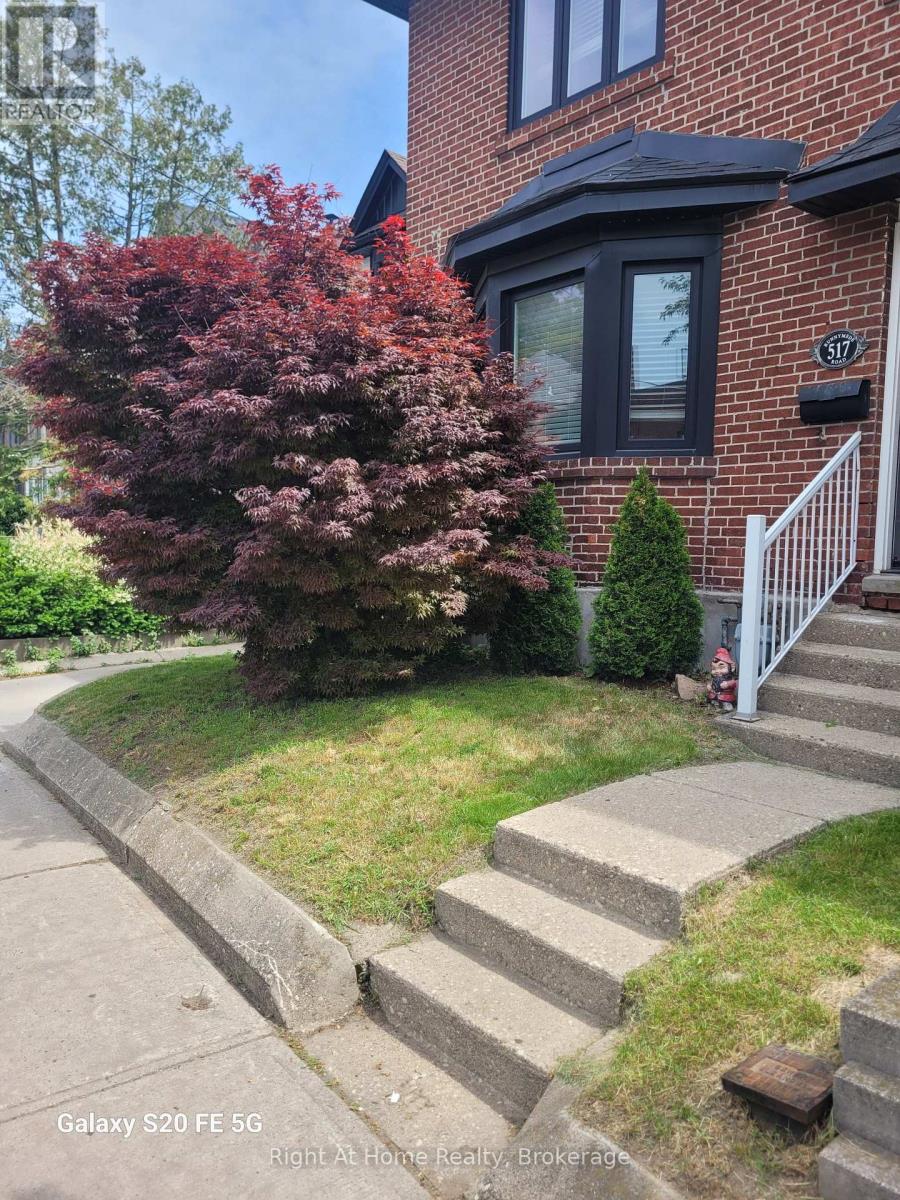 517 RUNNYMEDE STREET