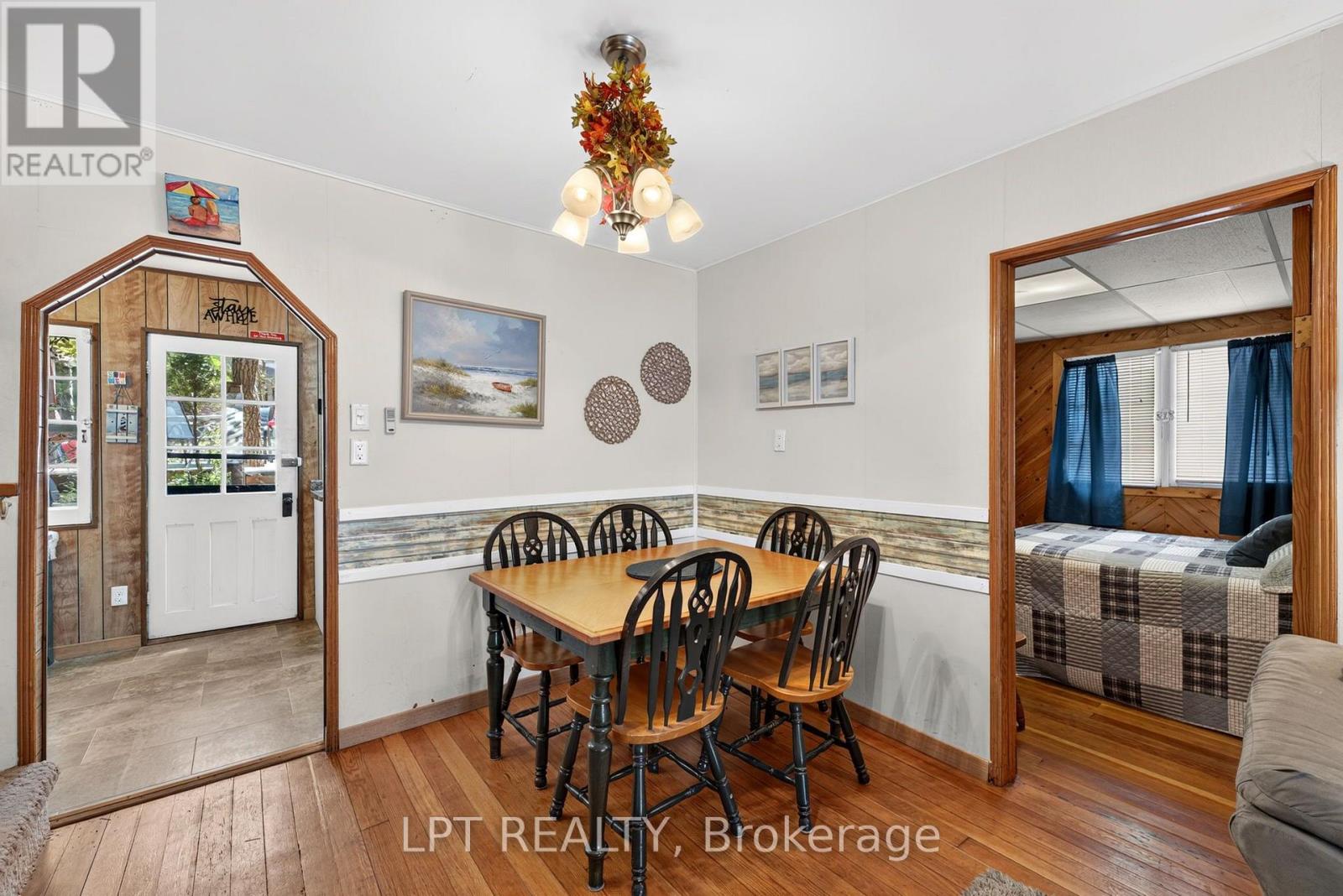 30 Woodward Avenue, Lambton Shores, Ontario  N0M 1T0 - Photo 11 - X13574828
