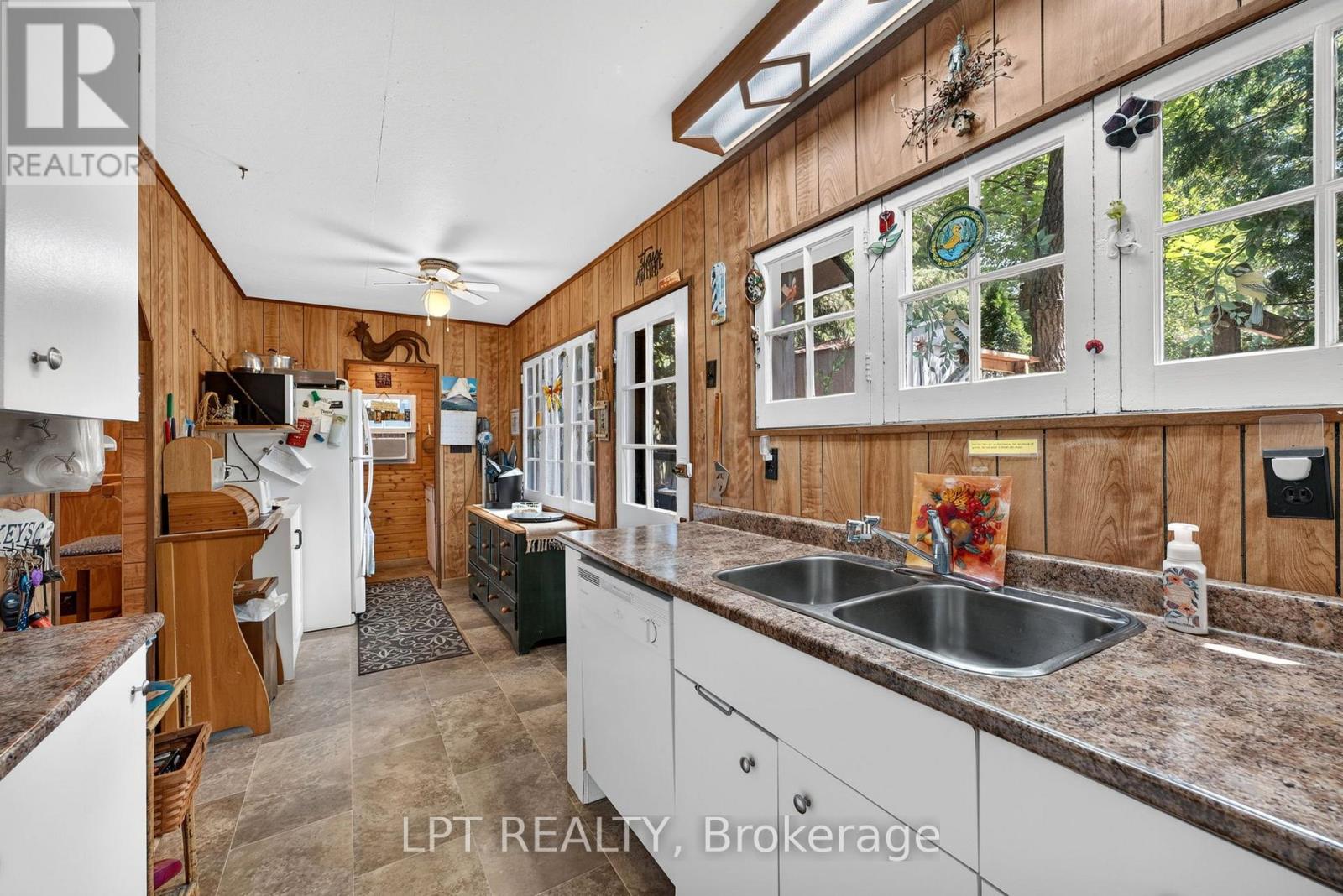 30 Woodward Avenue, Lambton Shores, Ontario  N0M 1T0 - Photo 25 - X13574828