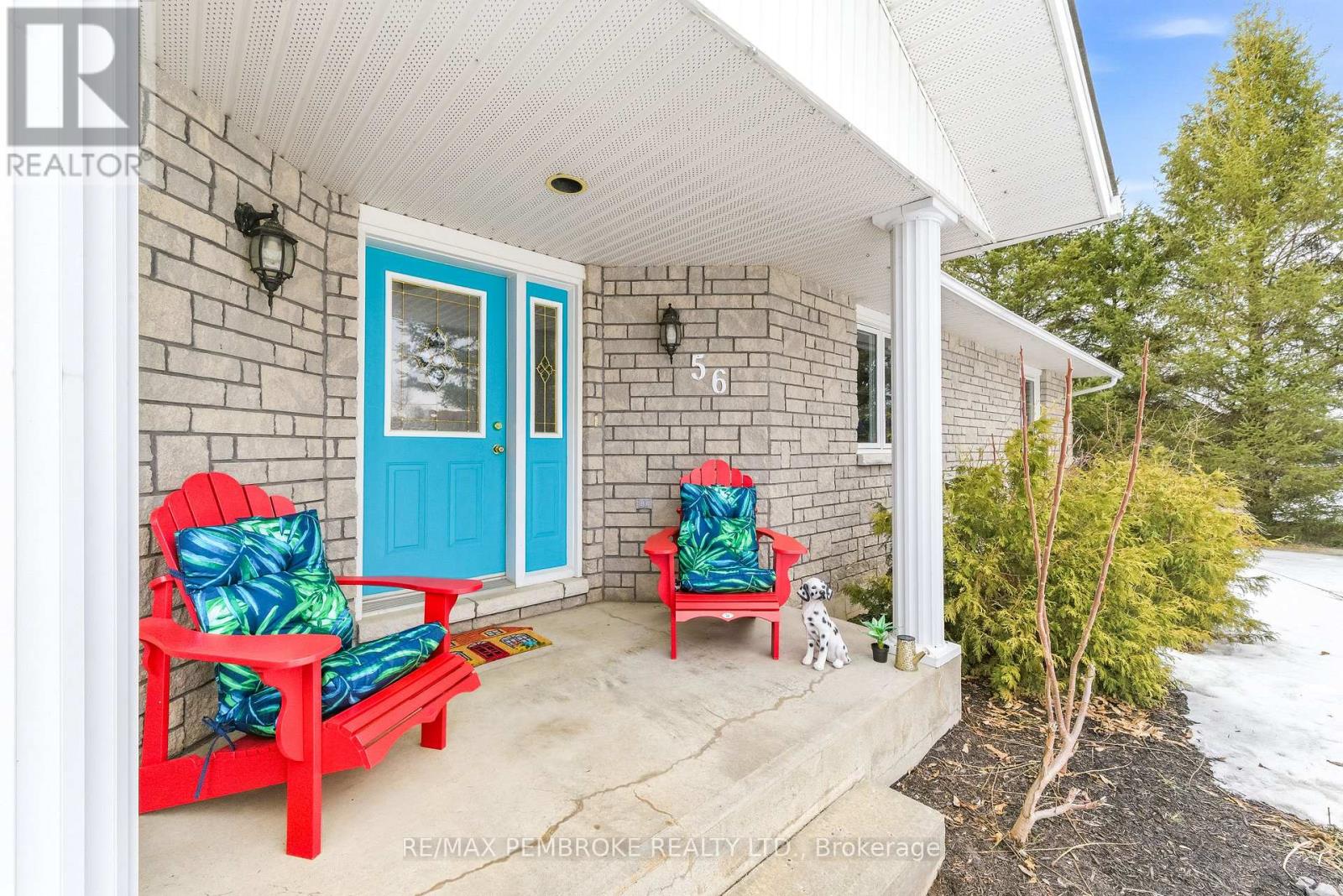 56 Robertson Drive, Whitewater Region, Ontario  K0J 1C0 - Photo 8 - X12962636