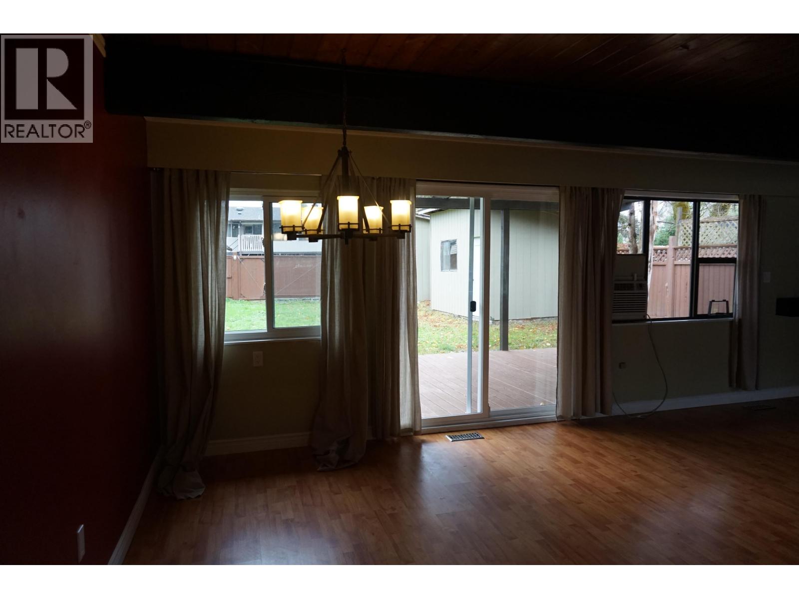 3944 Inverness Street, Port Coquitlam, British Columbia  V3B 3C1 - Photo 11 - R3147236