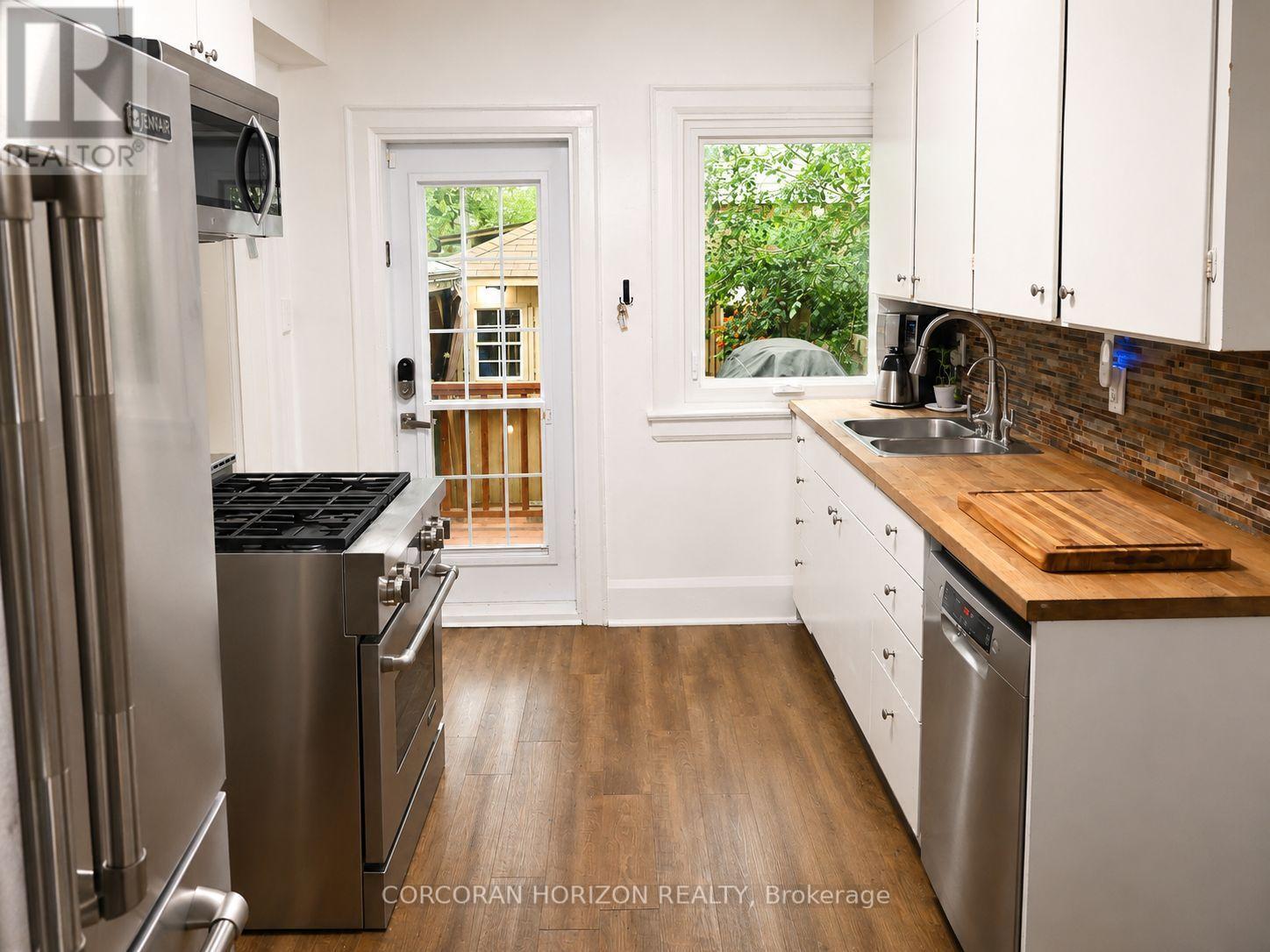 77 Montgomery Avenue, Toronto, Ontario  M4R 1E1 - Photo 13 - C13572180