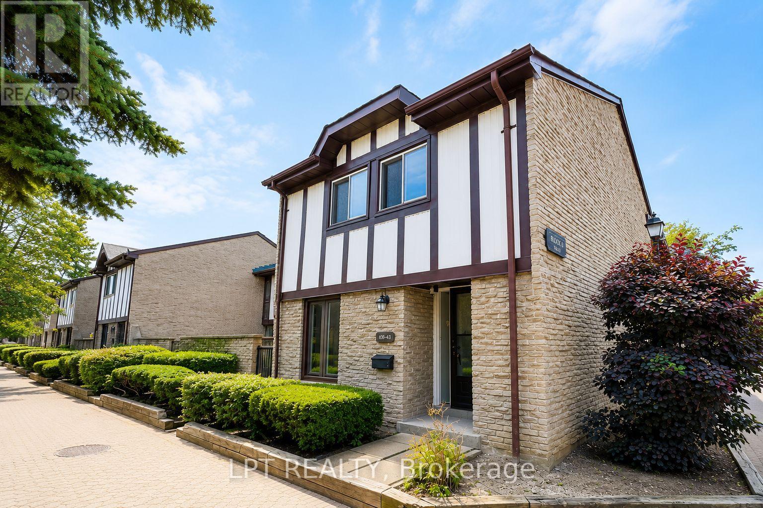 63 - 100 BURROWS HALL BOULEVARD, Toronto, Ontario