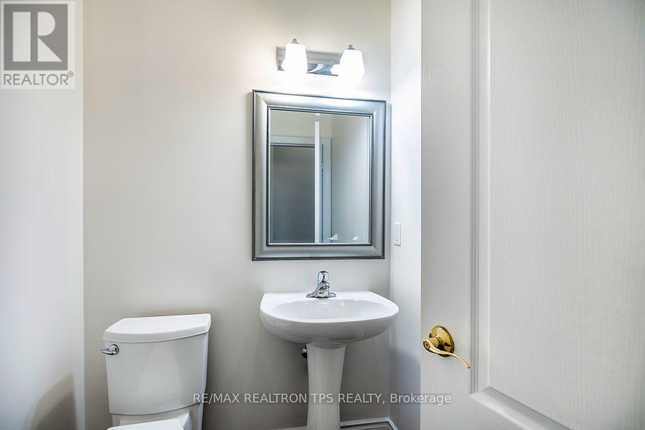 555 Kingsfield Loop, Oshawa, Ontario  L1K 0H8 - Photo 32 - E13574936