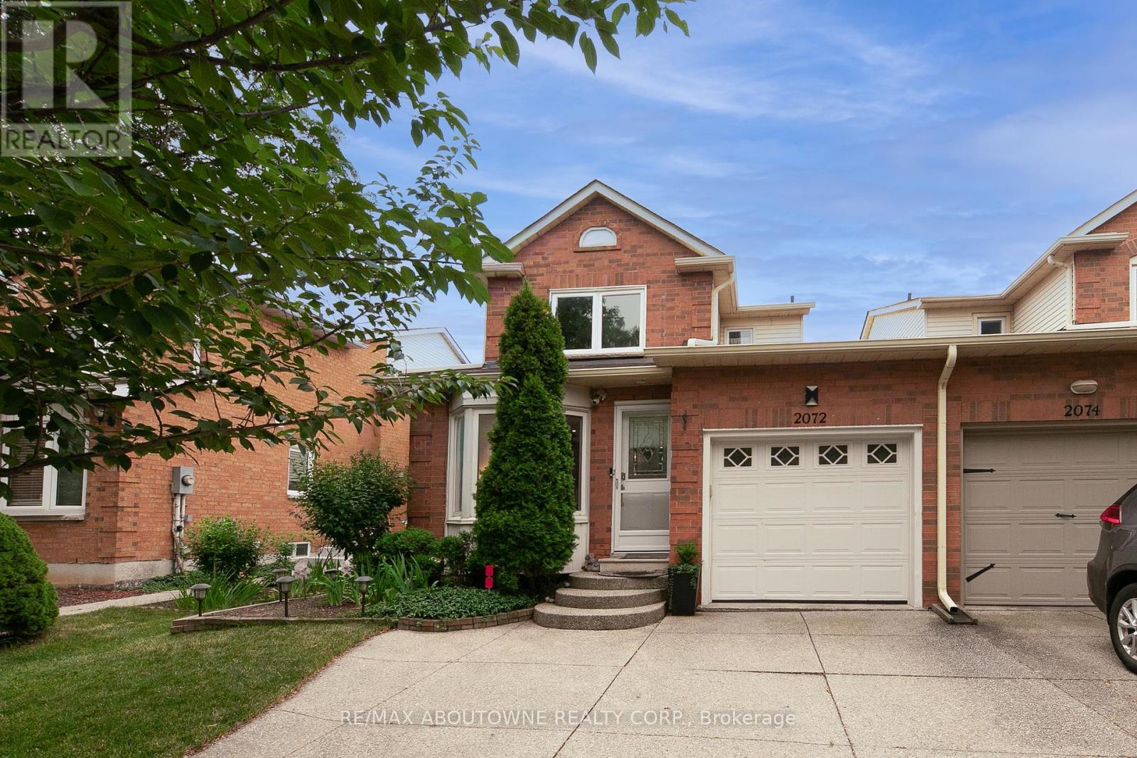 2072 GLENADA CRESCENT, Oakville, Ontario