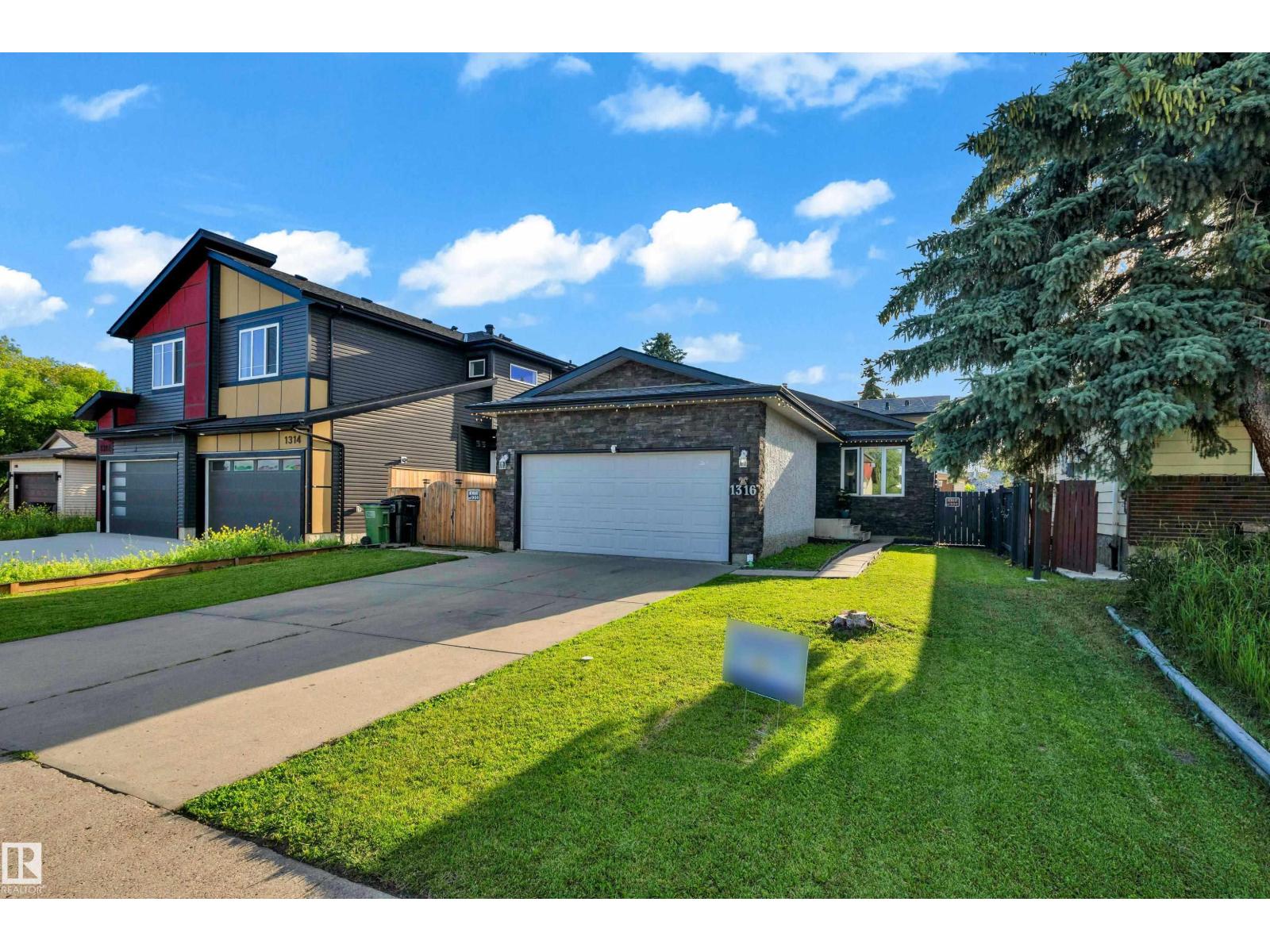 1316 35 St Nw, Edmonton, Alberta  T6L 3E8 - Photo 2 - E4498182