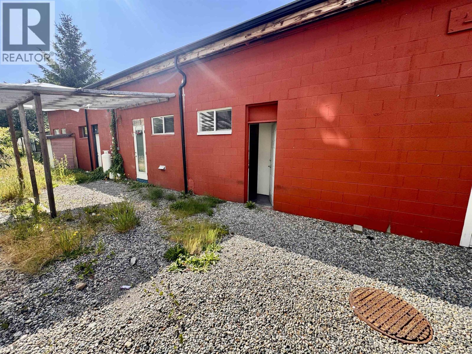 626 Shaw Road, Gibsons, British Columbia  V0N 1V8 - Photo 9 - C8080515