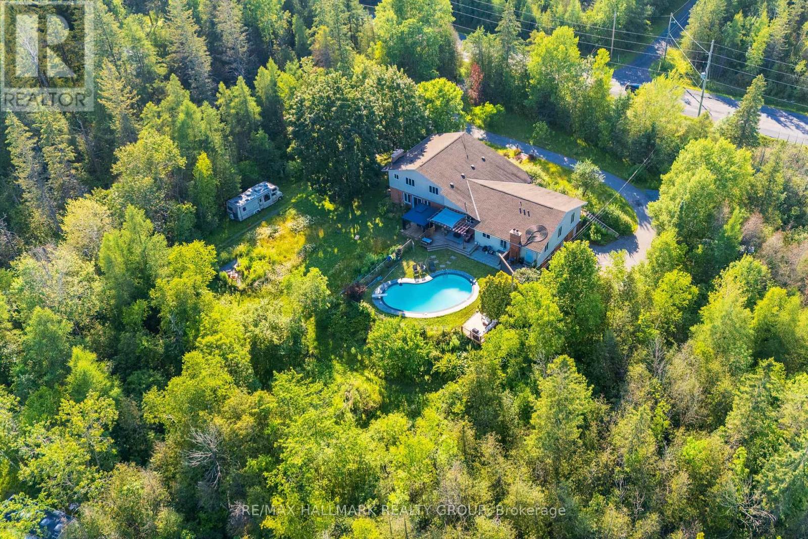 7316 FLEWELLYN ROAD, Ottawa, Ontario