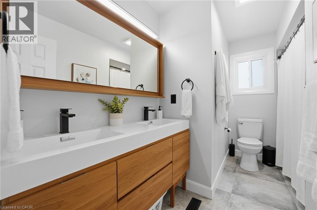 2445 Stefi Trail, Oakville, Ontario  L6H 5Y4 - Photo 22 - 40842780