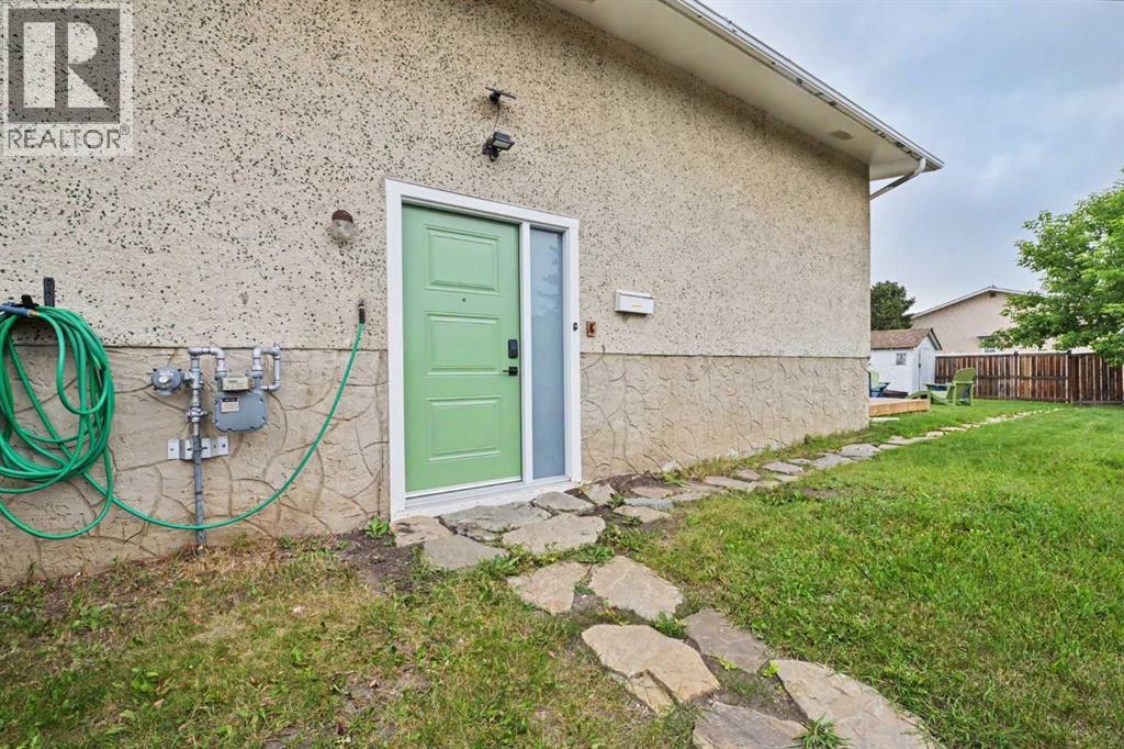 20a Beaver Dam Place NE, Calgary, Alberta T2K 4X3 - Photo 4 - A2328894