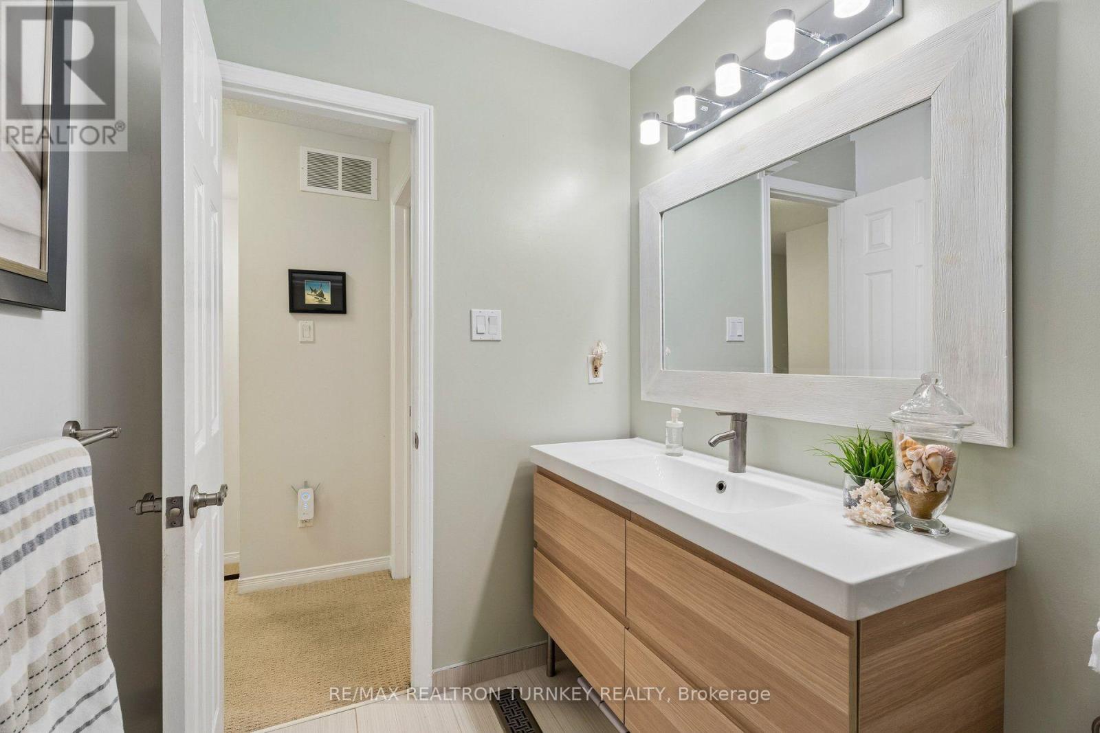 844 Playter Crescent, Newmarket, Ontario  L3X 1W8 - Photo 34 - N13573832