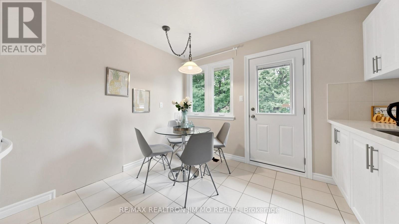 40 Ravencliff Crescent, Toronto, Ontario  M1T 1R8 - Photo 12 - E13575004