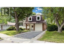 40 RAVENCLIFF CRESCENT, Toronto, Ontario
