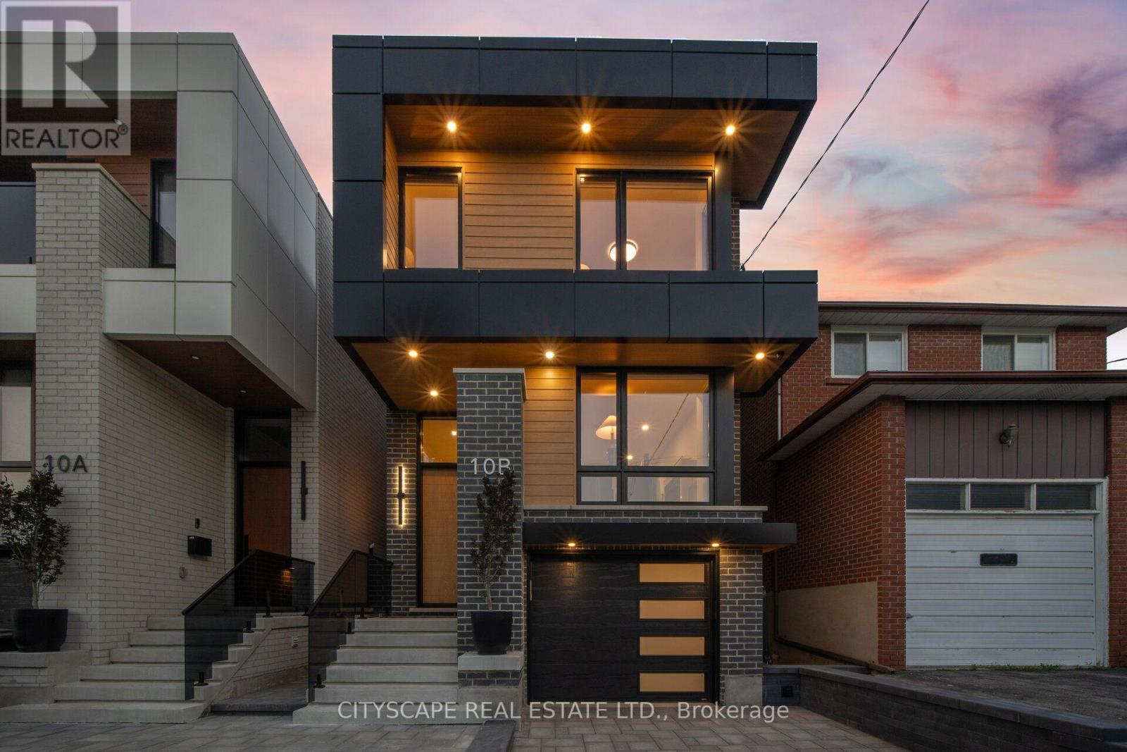 10B HOLMSTEAD AVENUE, Toronto, Ontario