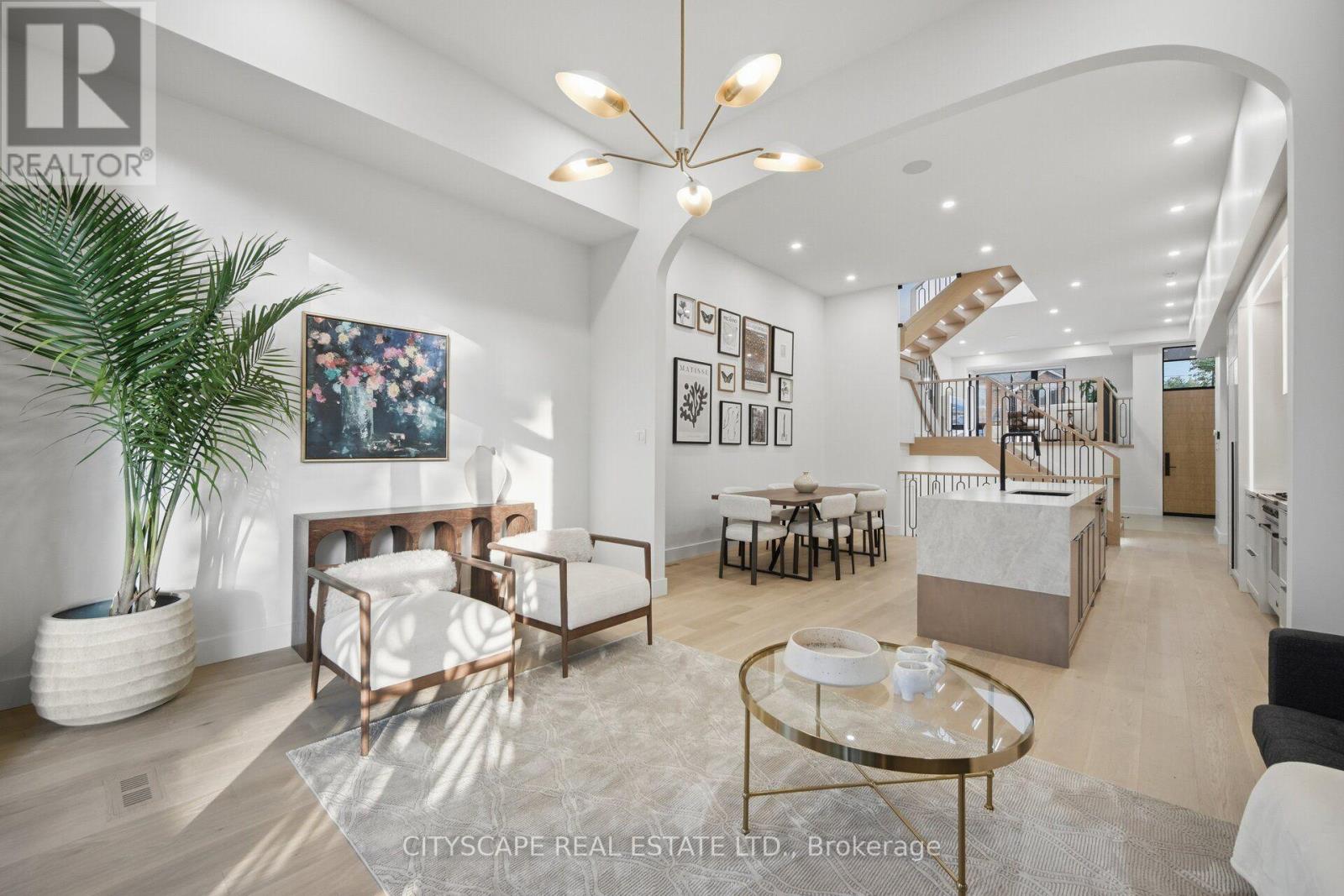 10b Holmstead Avenue, Toronto, Ontario  M4B 1T1 - Photo 13 - E13575016