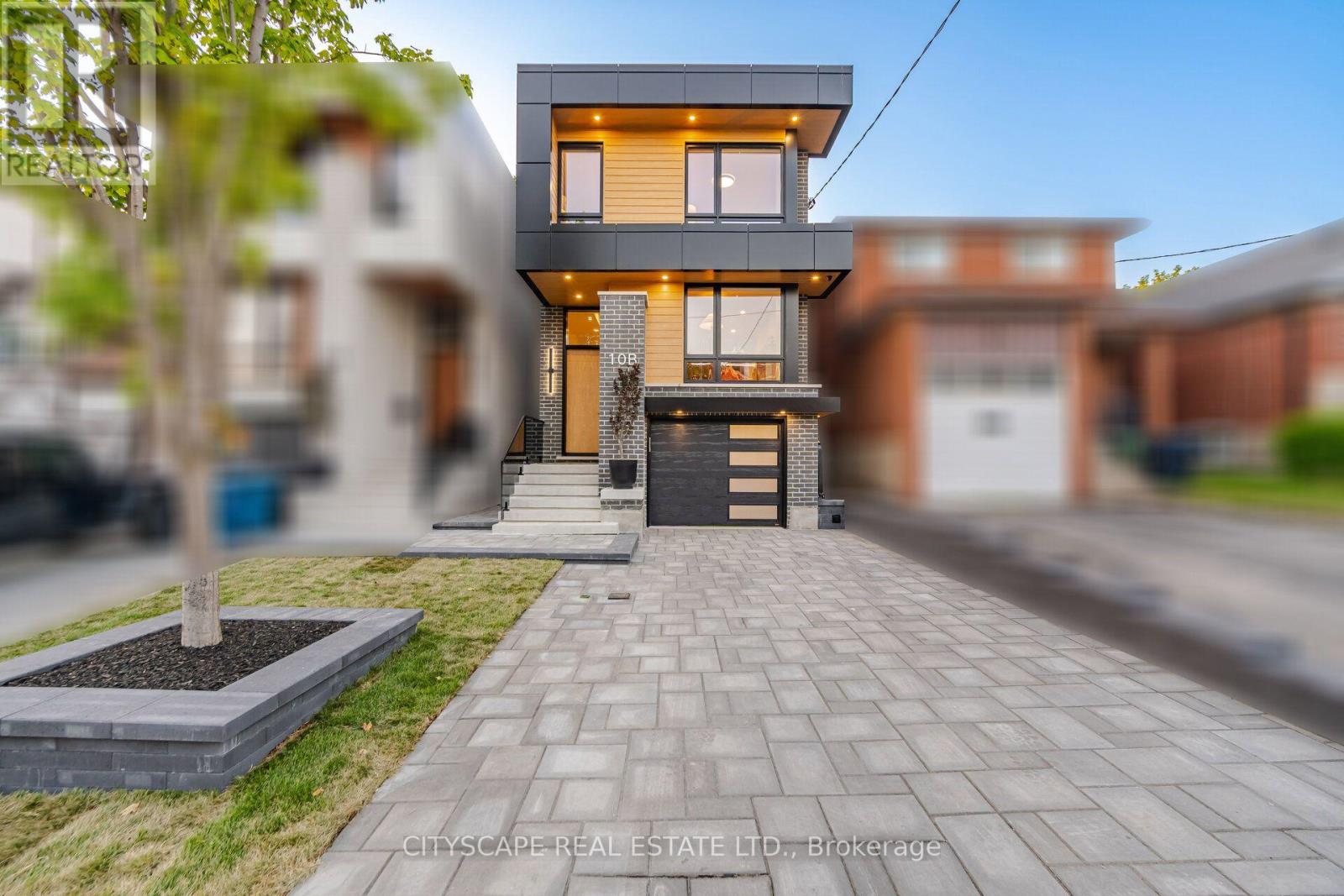 10b Holmstead Avenue, Toronto, Ontario  M4B 1T1 - Photo 2 - E13575016