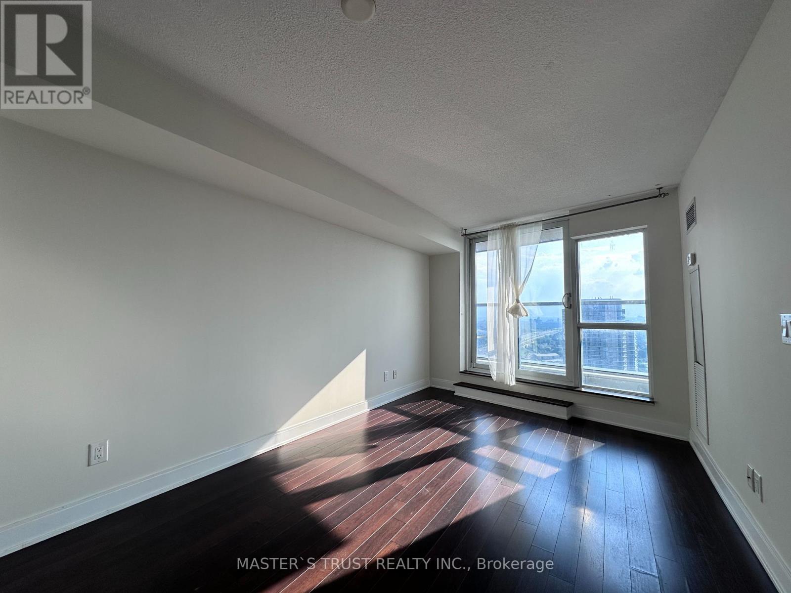 3722 - 135 Village Green Square, Toronto, Ontario  M1S 0G4 - Photo 2 - E13575080