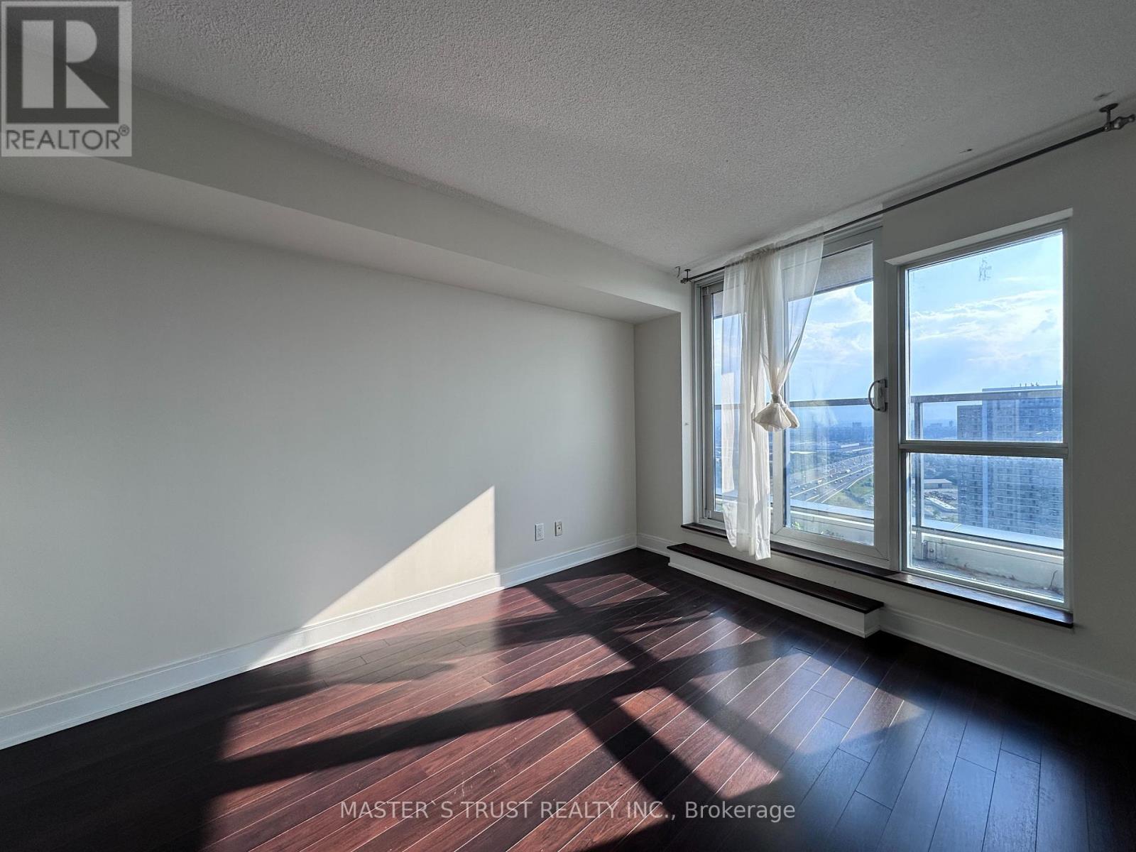 3722 - 135 Village Green Square, Toronto, Ontario  M1S 0G4 - Photo 3 - E13575080