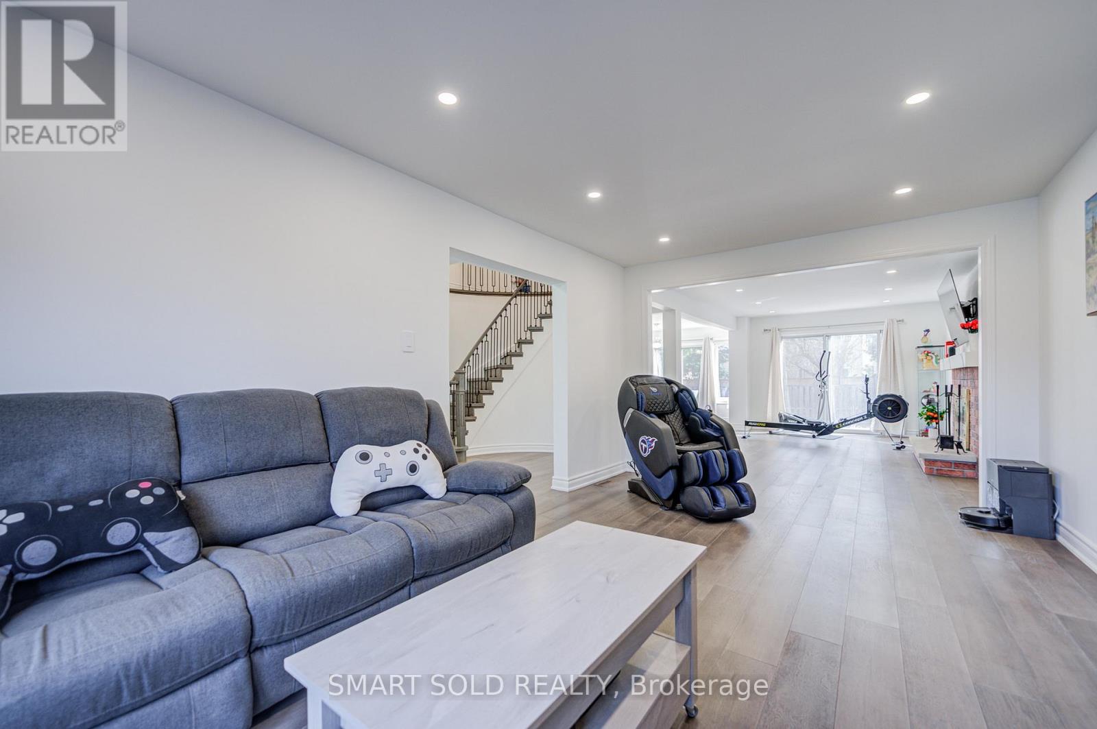 33 Love Crescent, Ajax, Ontario  L1S 4T3 - Photo 16 - E13575082