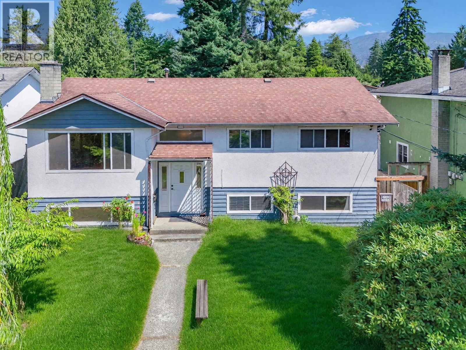 1749 DORSET AVENUE, Port Coquitlam, British Columbia
