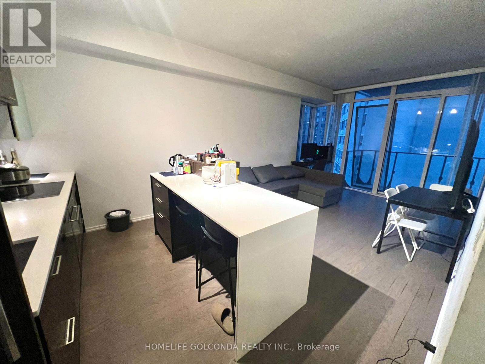 1005 - 75 St Nicholas Street, Toronto, Ontario  M4Y 0A5 - Photo 3 - C13575094