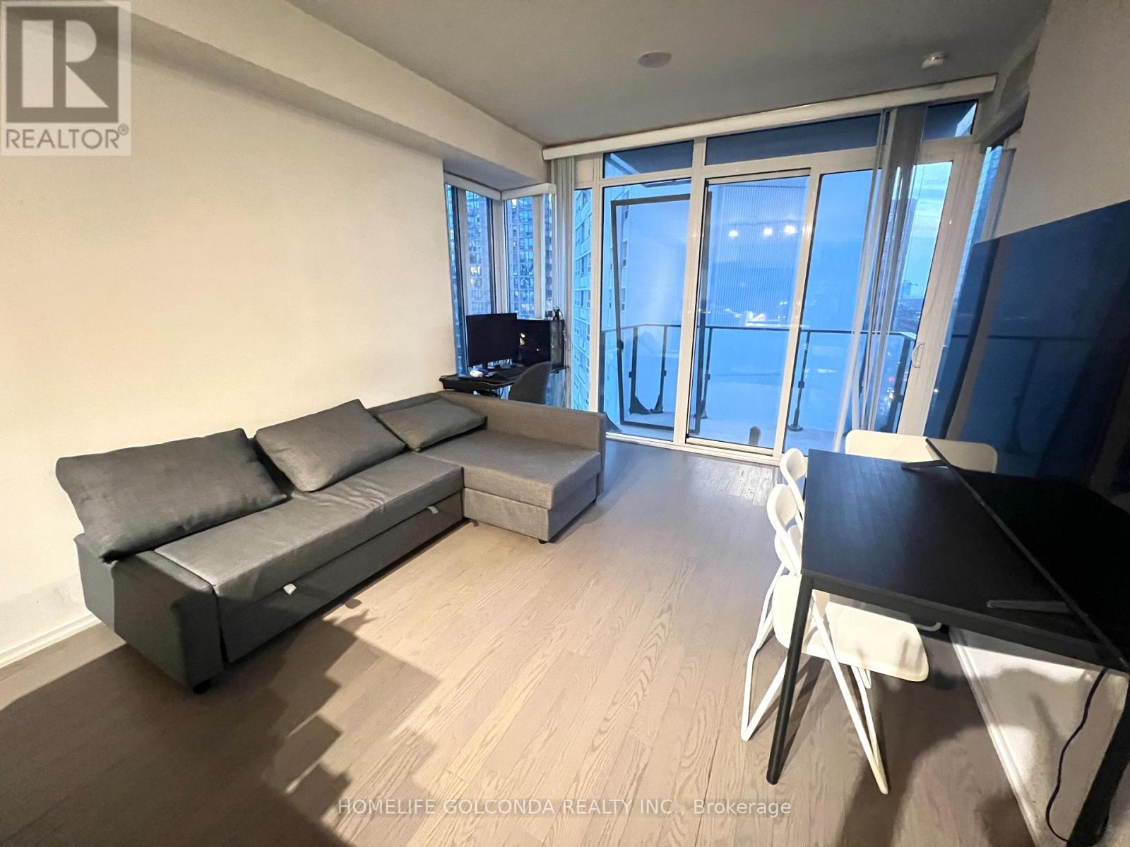 1005 - 75 St Nicholas Street, Toronto, Ontario  M4Y 0A5 - Photo 4 - C13575094