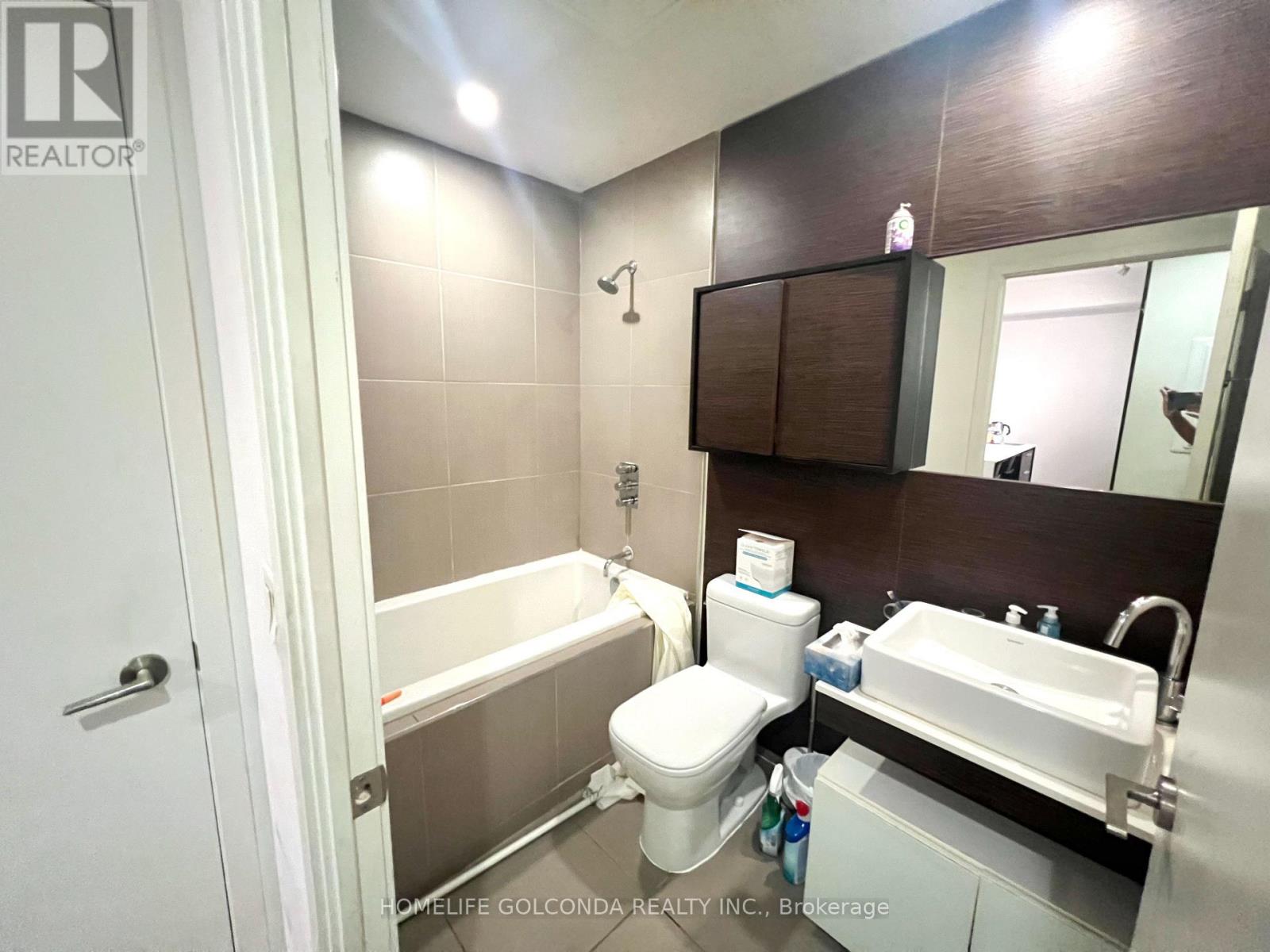 1005 - 75 St Nicholas Street, Toronto, Ontario  M4Y 0A5 - Photo 8 - C13575094