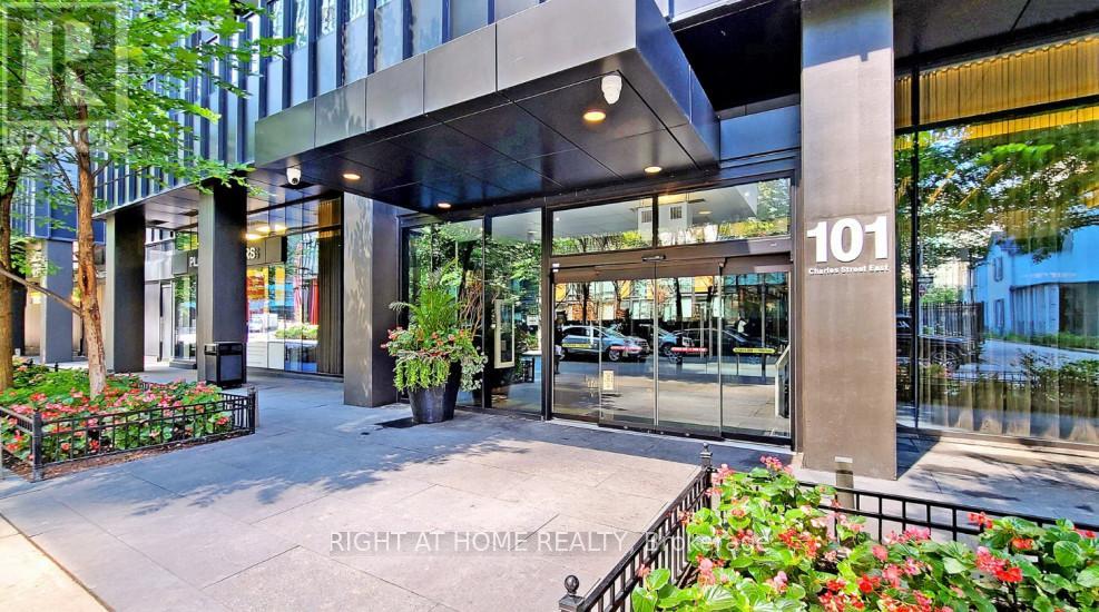 520 - 101 CHARLES STREET E, Toronto, Ontario