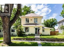910 8 Street S, Lethbridge, Alberta