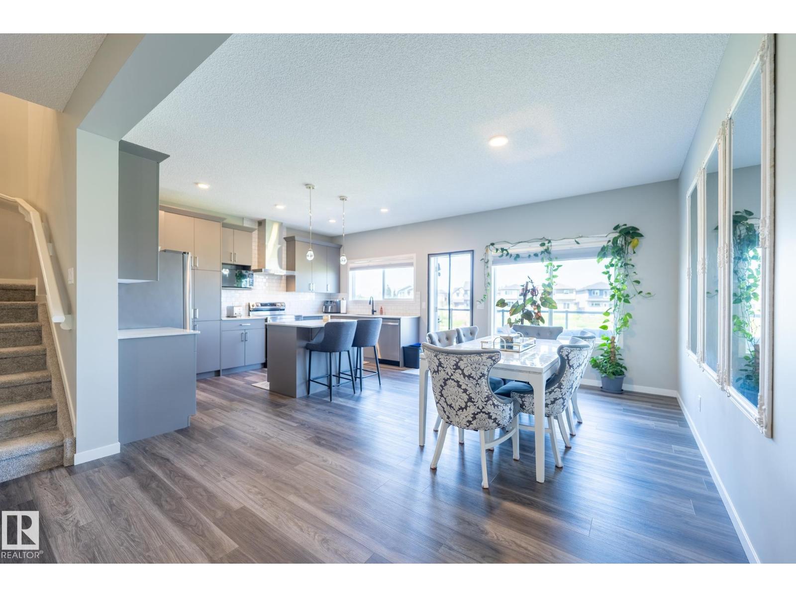 5403 Lark Ld NW, Edmonton, Alberta  T5S 0S3 - Photo 2 - E4499393